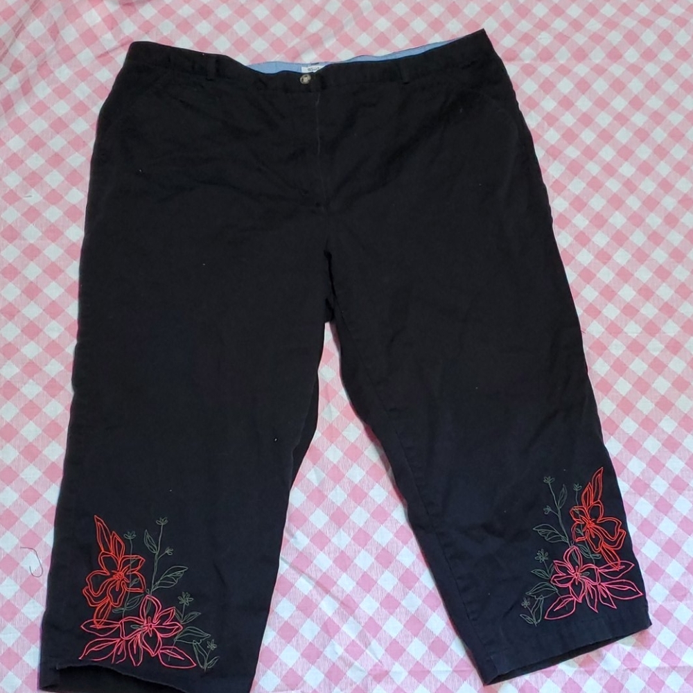 Women's Black Capris size 20W